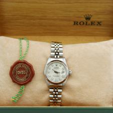 Ladies Rolex DateJust 69174 Stainless Steel case with Silver Diamond Dot dial